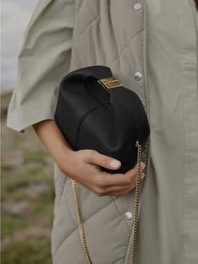 Polene Beri with Gold Chain